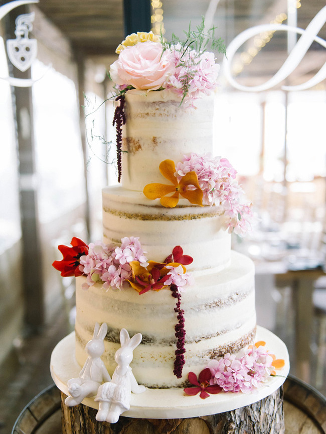 10 truly scrumptious naked wedding cakes
