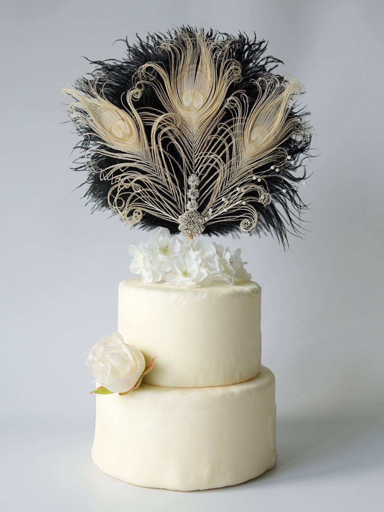 27 Refined And Bold Art Deco Wedding Cakes - Weddingomania