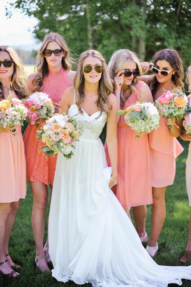 Sunglasses as Wedding Favors