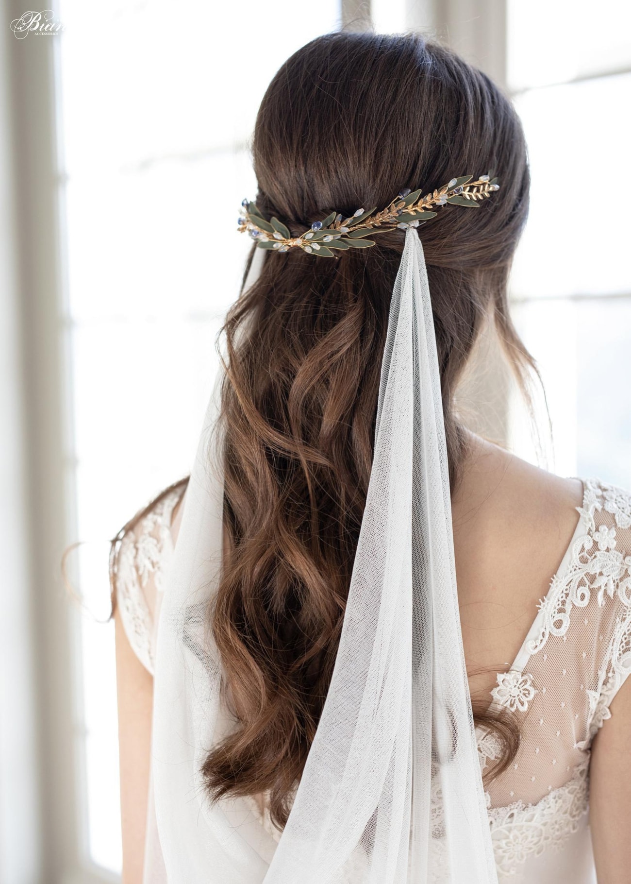 Bohemian Bridal Hairstyle Inspiration | SouthBound Bride