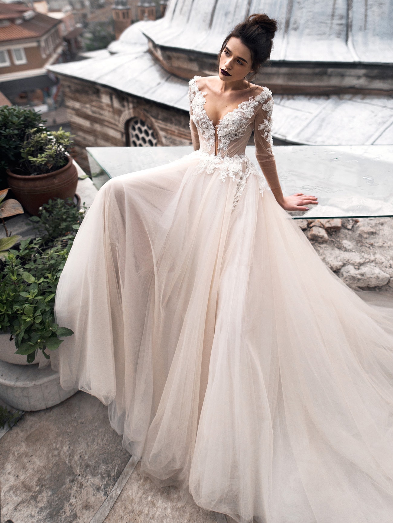  Wedding  Dresses  for Pear  or Triangle Shape  Brides