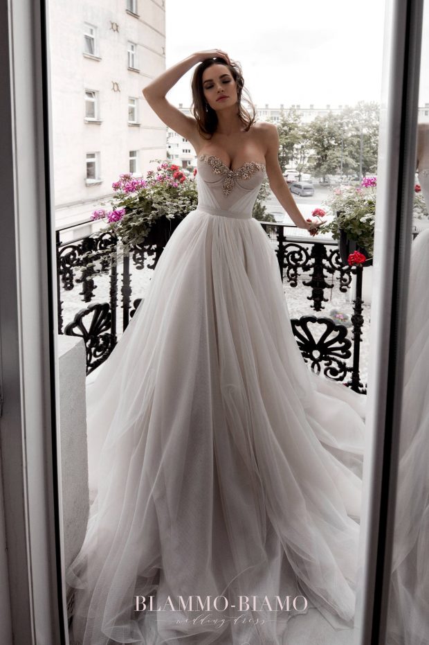 Wedding Dresses for Hourglass Shaped Brides | SouthBound Bride