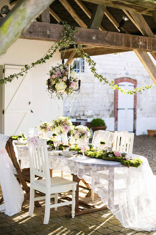 Whimsical Woodland Wedding Inspiration Reception Decor | Credit: Anneli Marinovich (18)