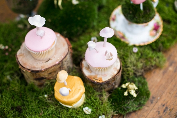 Whimsical Woodland Wedding Cupcake | Credit: Anneli Marinovich (4)