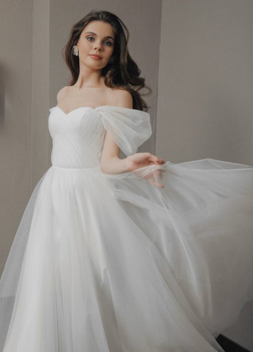 20 Off-the-shoulder Wedding Dresses from Etsy | SouthBound Bride