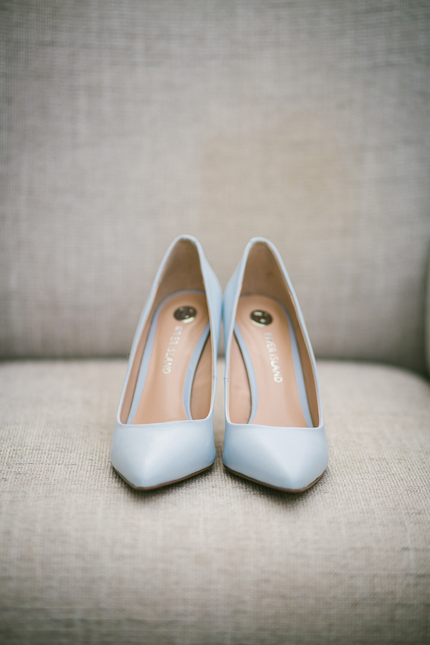 Elegant Winter Town Hall Wedding by Dearheart Photos | SouthBound Bride