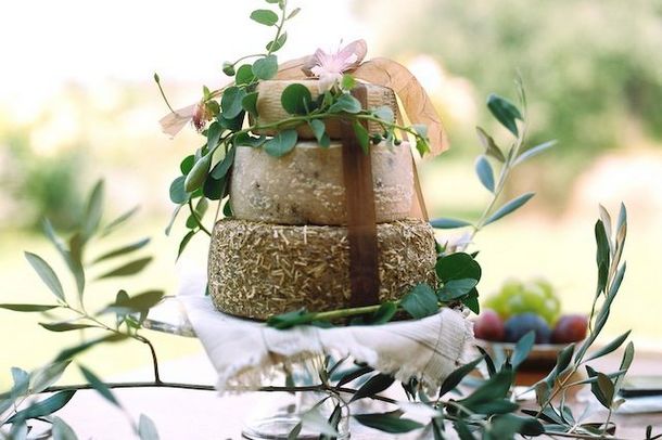 How to Make a Cheese Wheel Wedding Cake | SouthBound Bride