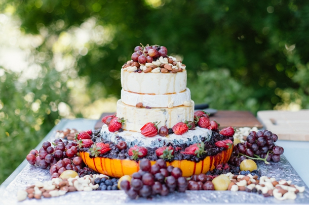 Cómo Hacer un Pastel de Boda con Rueda de Queso | Novia hacia el Sur