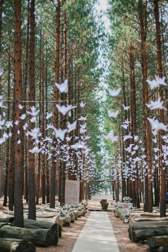 Forest Wedding Ceremony with Origami Cranes | Credit: Carolien & Ben (8)