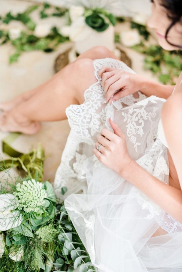 Candlelight & Roses Romantic Boudoir Inspiration | SouthBound Bride