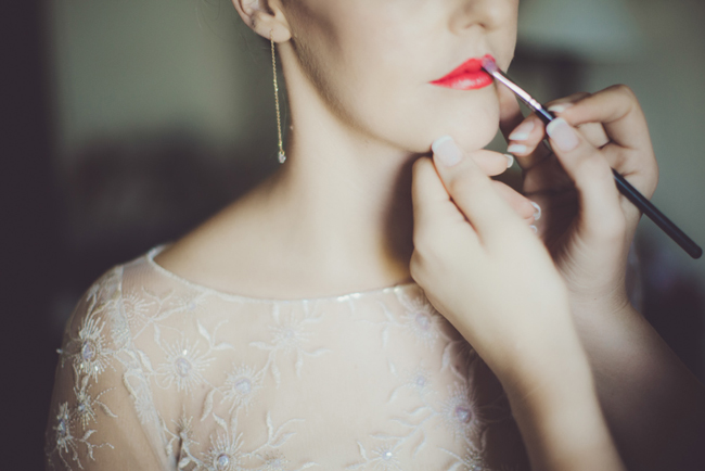 Orange Red Lipstick Bride | Image: Fiona Clair