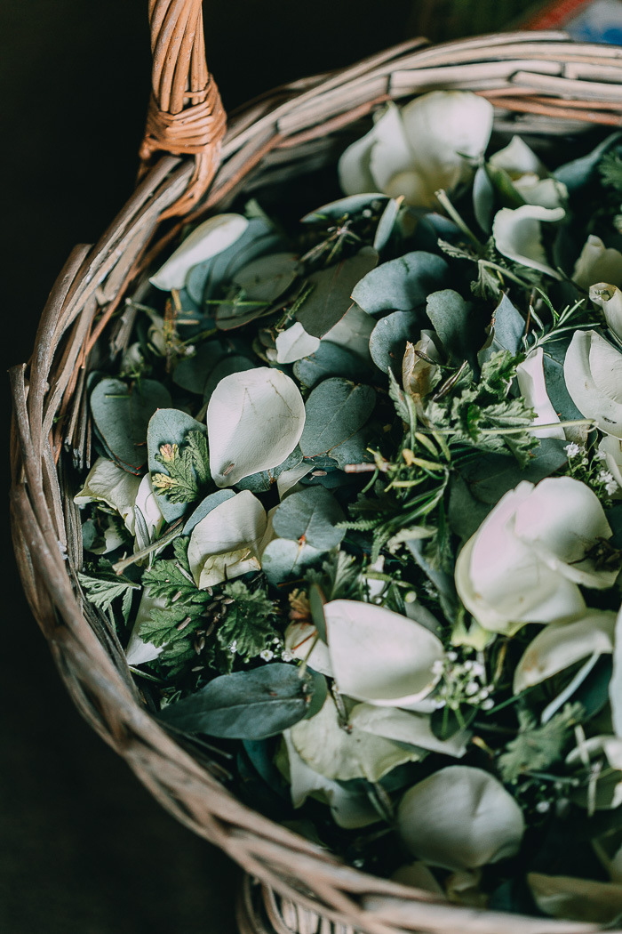 Leaf and Rose Petal Confetti | Credit: Michelle du Toit