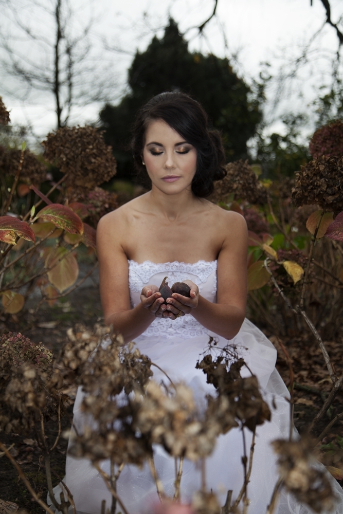 Fall Bride | Credit: Mooi Photography