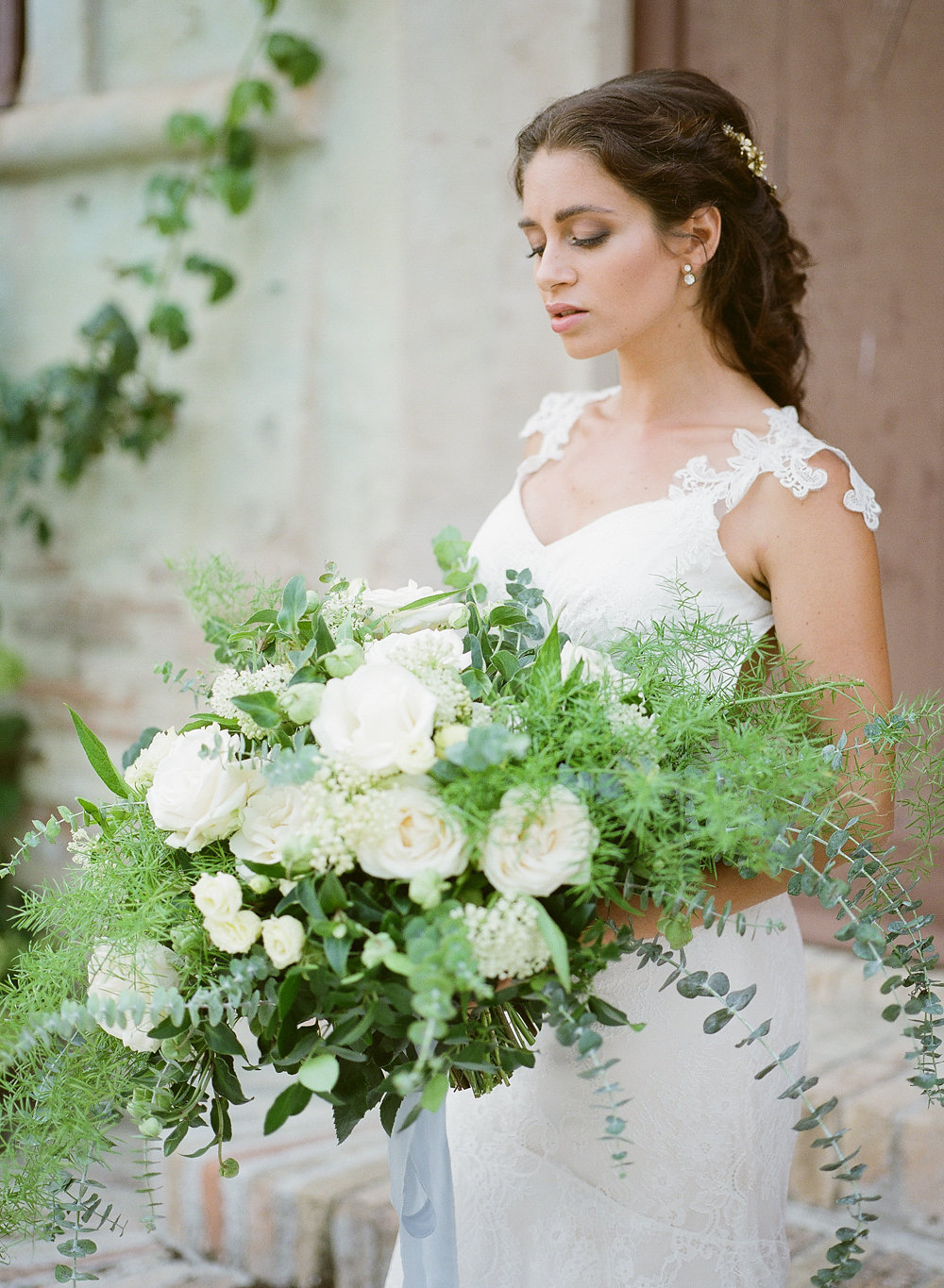 Classic Romantic Wedding Bouquet | Credit: Magnolia & Magpie Photography