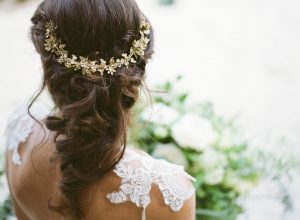 Enchanted Atelier Gold Hairpiece | Credit: Magnolia & Magpie Photography