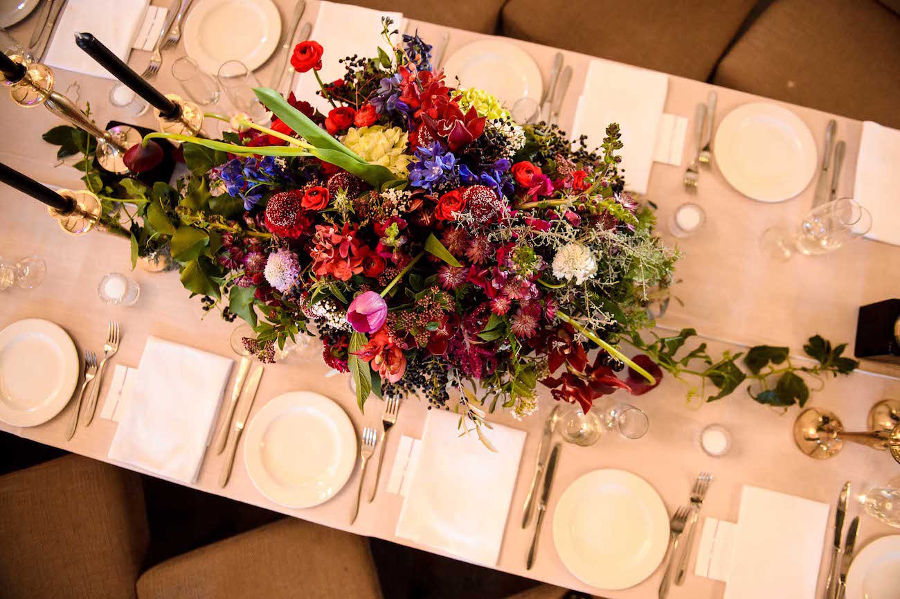 Tablescape with Colorful Flowers | Credit: Vizion Photography