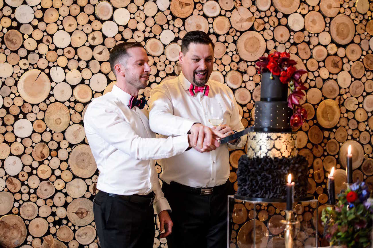 Cake Cutting | Credit: Vizion Photography