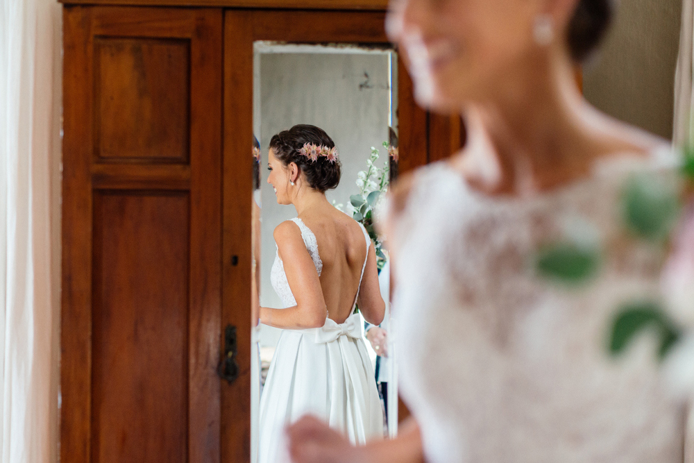 Lace Wedding Dress by Robyn Roberts | Images: Marli Koen