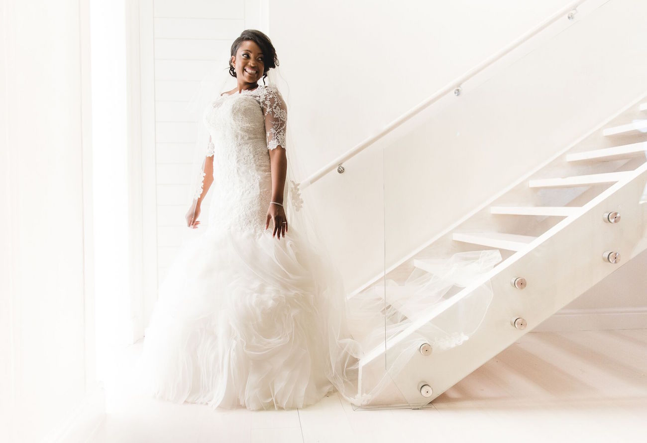 Beautiful Bride in Lace Wedding Dress | Image: Daryl Glass