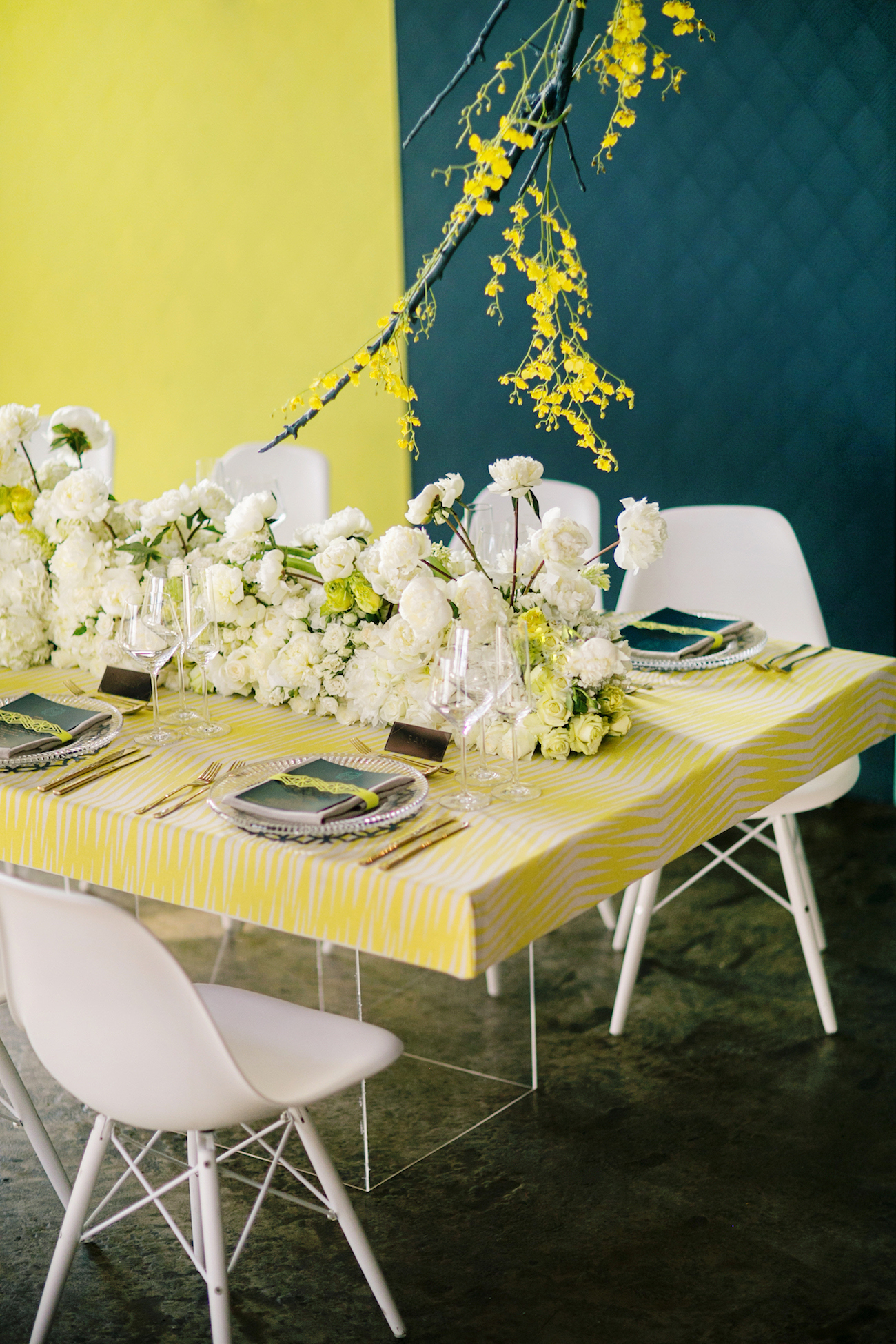 Neon Tablescape | Credit: Wedding Concepts & Tyme Photography