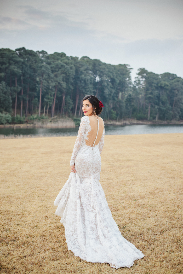 Low Back Lace Casey Jeanne Wedding Dress | Credit: Roxanne Davison