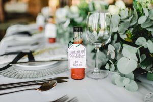 Hot Sauce Wedding Favor | Image: Carla Adel