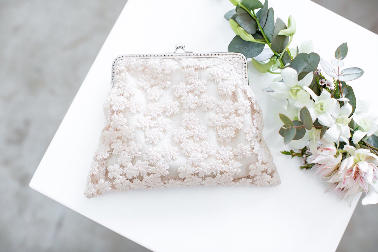 Bridal Clutch | Image: JCclick