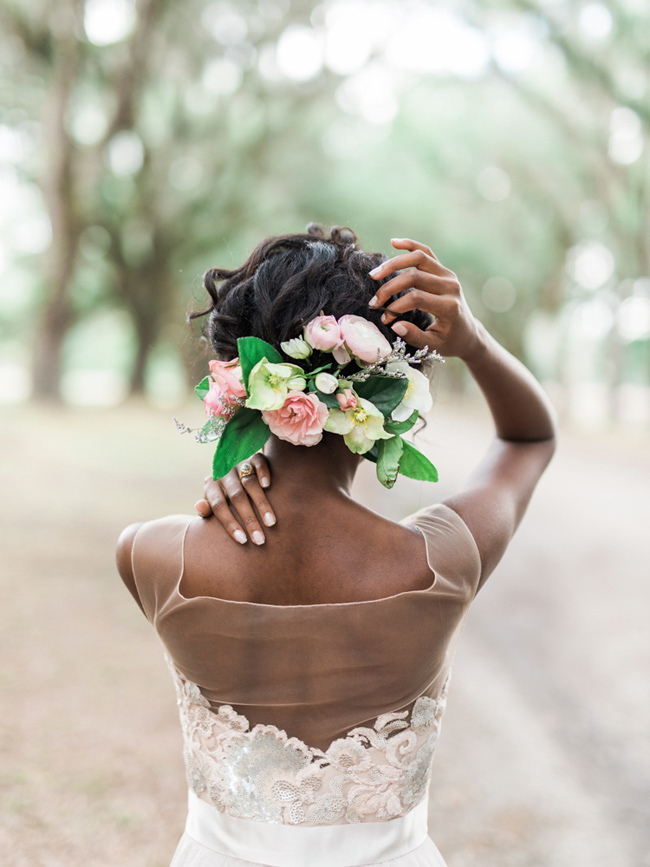15 Ways To Upgrade Your Bridal Hairstyle With Fresh Flowers