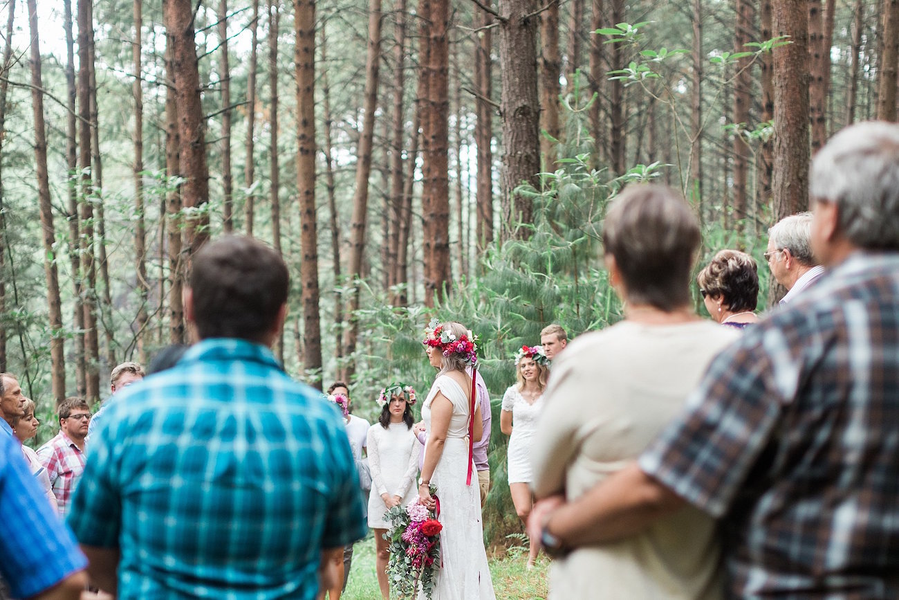 Informal Forest Feast Wedding | Image: Alicia Landman