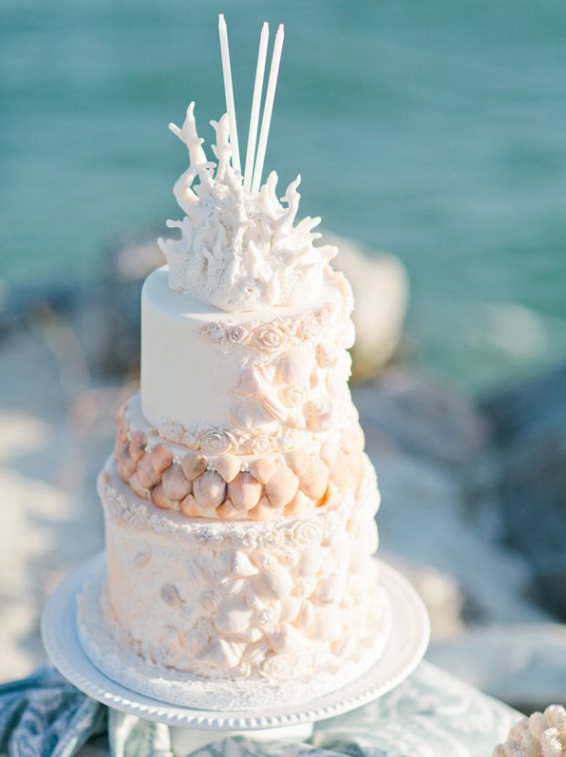 20 Elegant Beach Wedding Cakes | SouthBound Bride