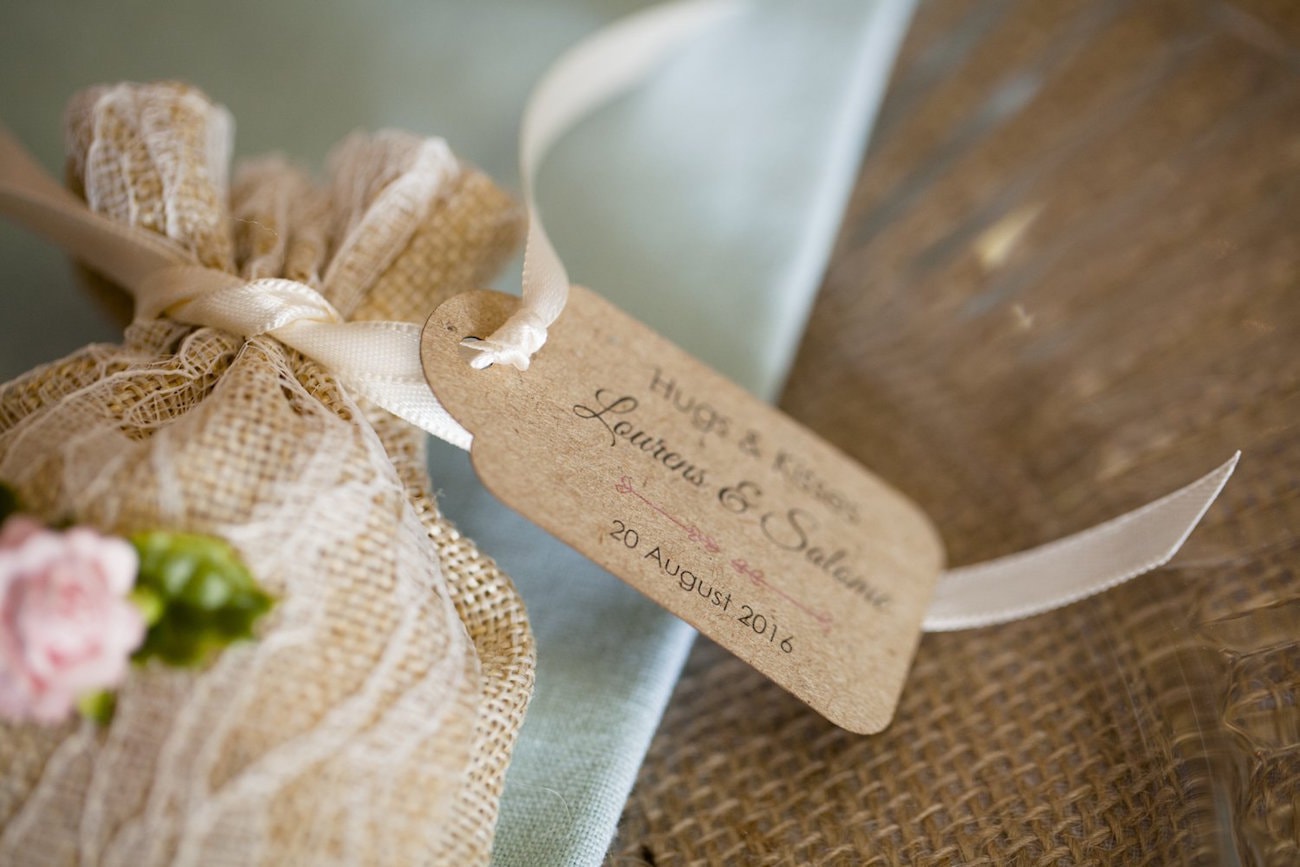 burlap wedding favor with mint rose