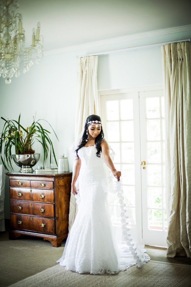 Bride in Long Veil & Boho Hair Chain | Credit: African Bear Photography