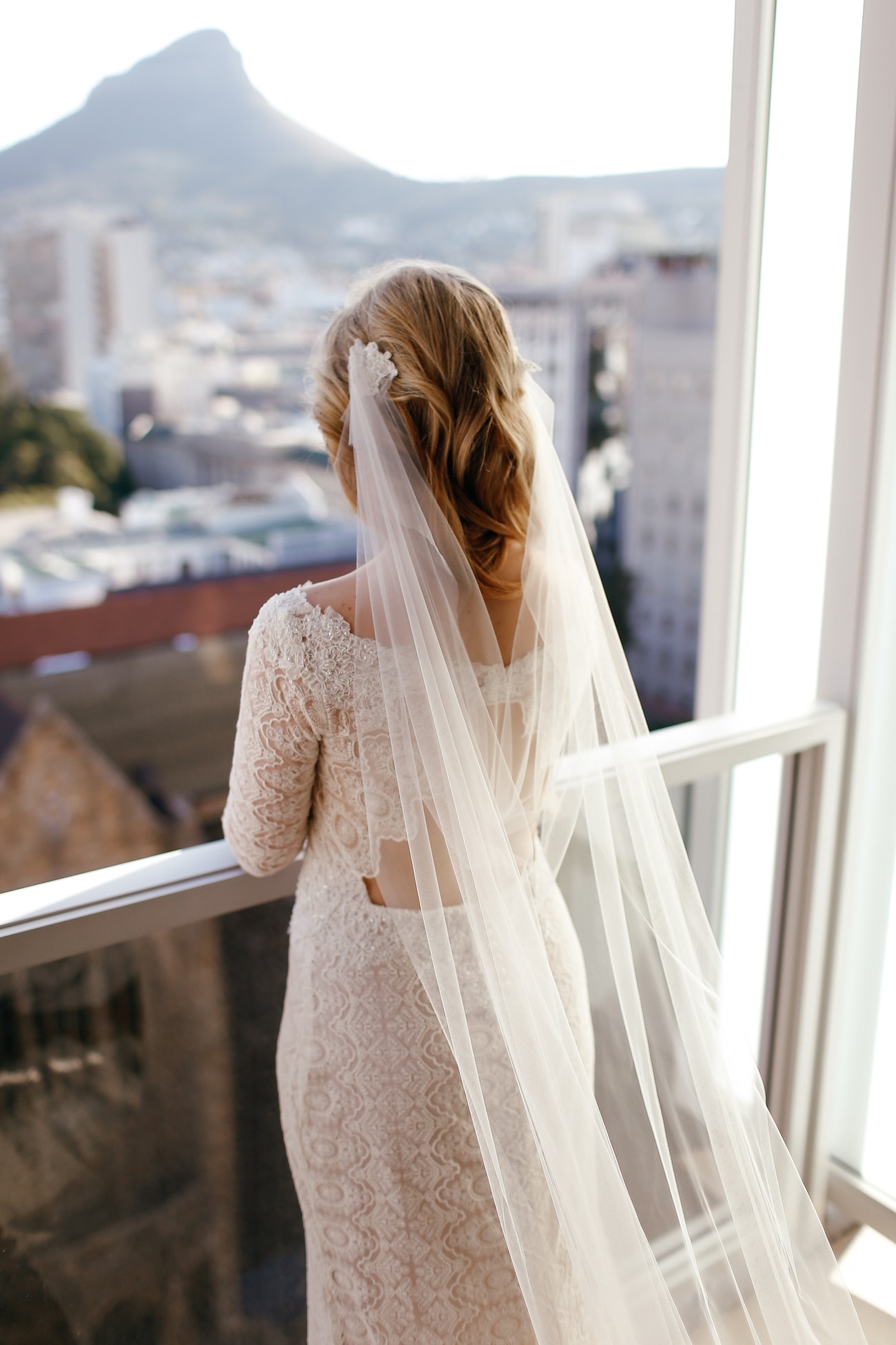 Cape Town Bride | Vintage Chic City Wedding at the Cape Town Club | Credit: Duane Smith