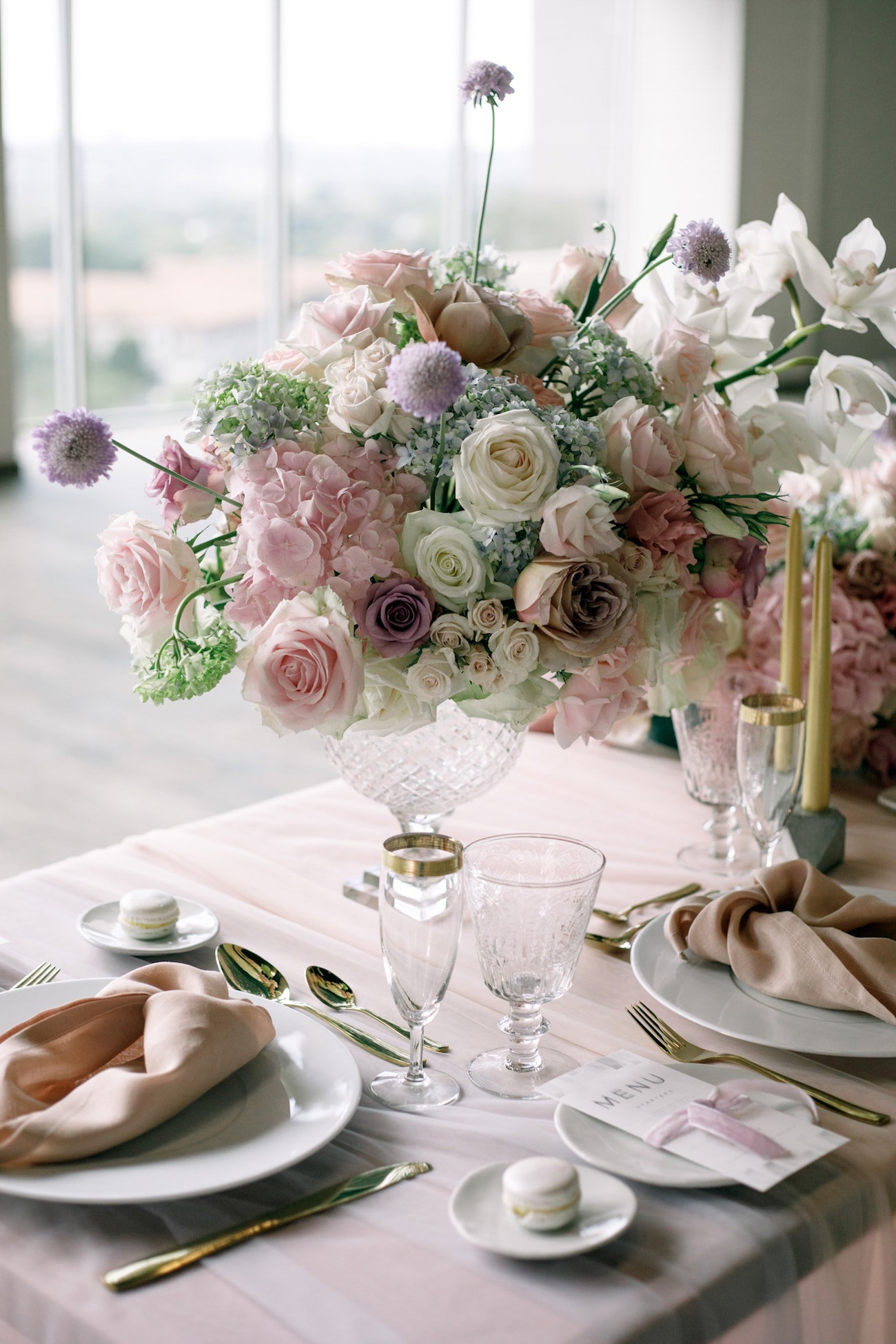 Romantic Iridescent Wedding Table Decor | Credit: Jessica Notelo (18)