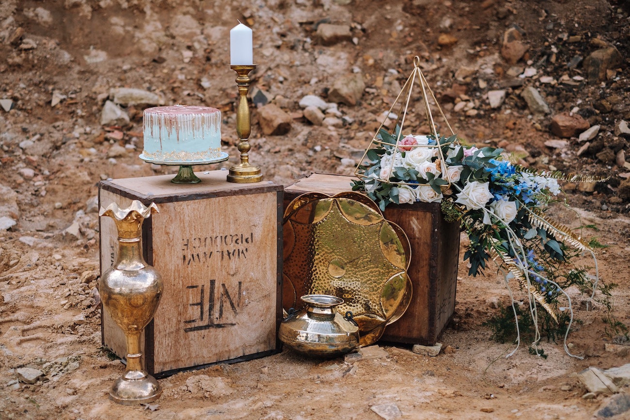 Rustic Cake Table | Atmospheric Wedding Inspiration | Credit: The Shank Tank