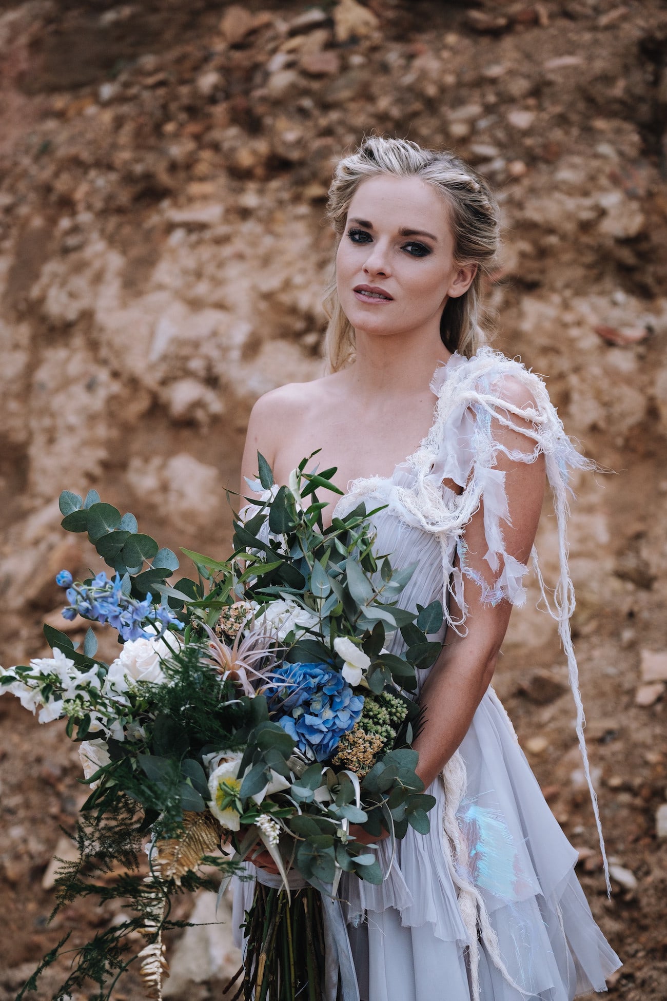 Oversize Statement Bouquet | Atmospheric Wedding Inspiration | Credit: The Shank Tank