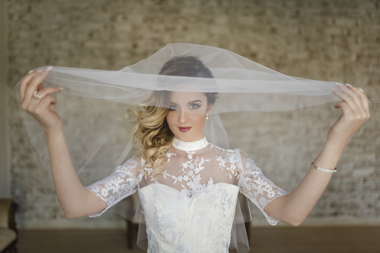 High Neck Lace Wedding Dress | Credit: Wynand van der Merwe (8)