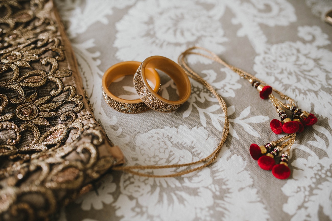 Indian Wedding Chudiyan | Image: Claire Thomson