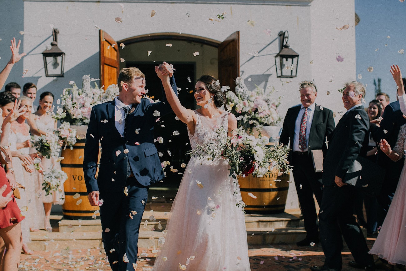 Confetti Toss | Image: Michelle du Toit