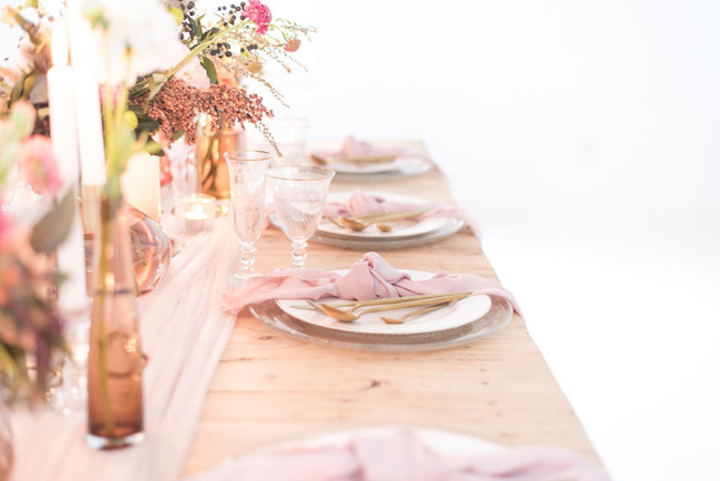 Romantic Fall Tablescape | Image: Cara Faye Weddings