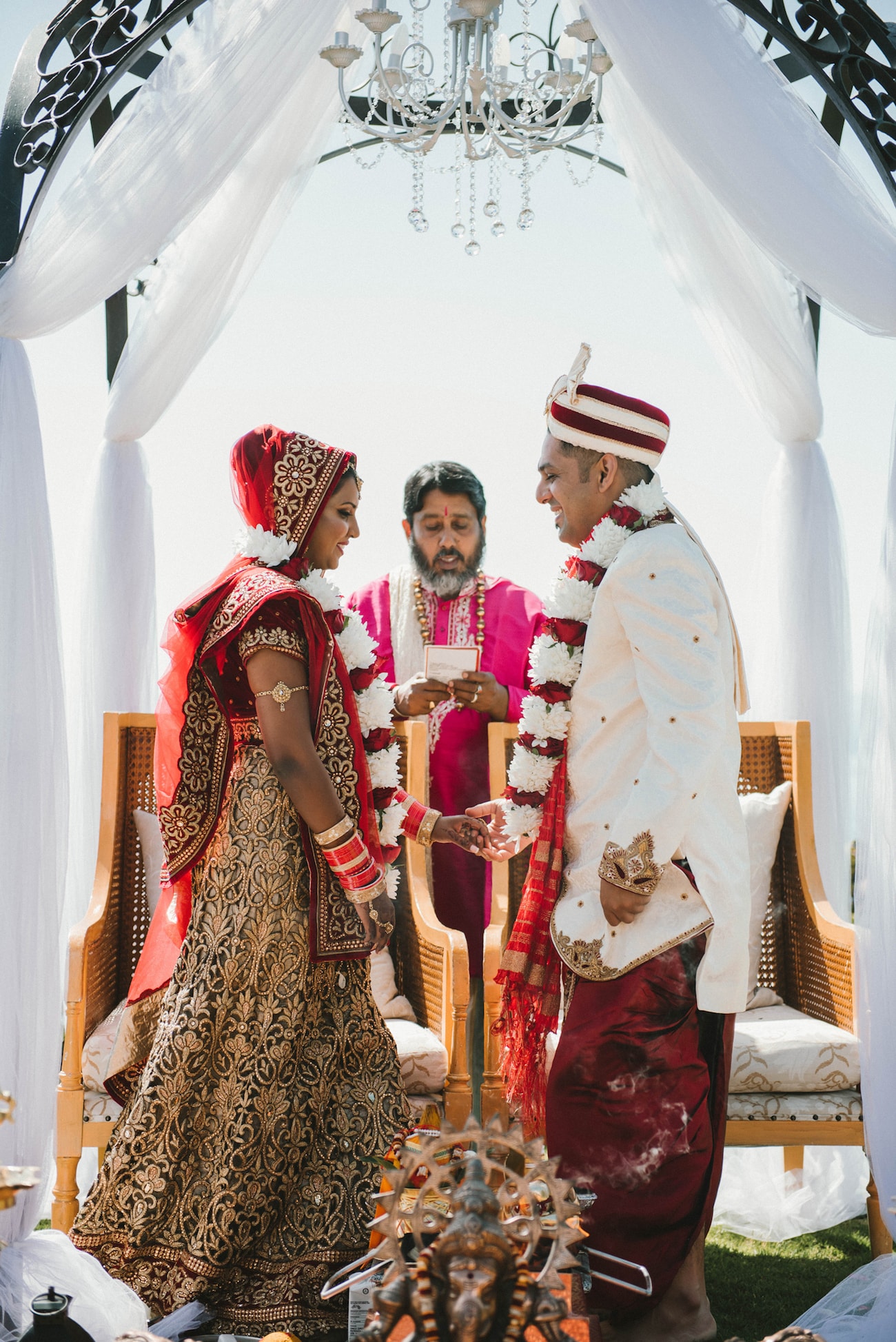 Traditional Hindu Wedding Ceremony | Image: Claire Thomson