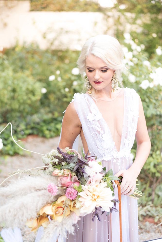 Romantic Fall Wedding Bouquet | Image: Cara Faye Weddings