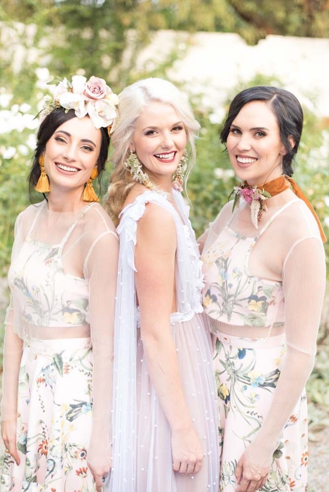 Fall Bride & Bridesmaids | Image: Cara Faye Weddings