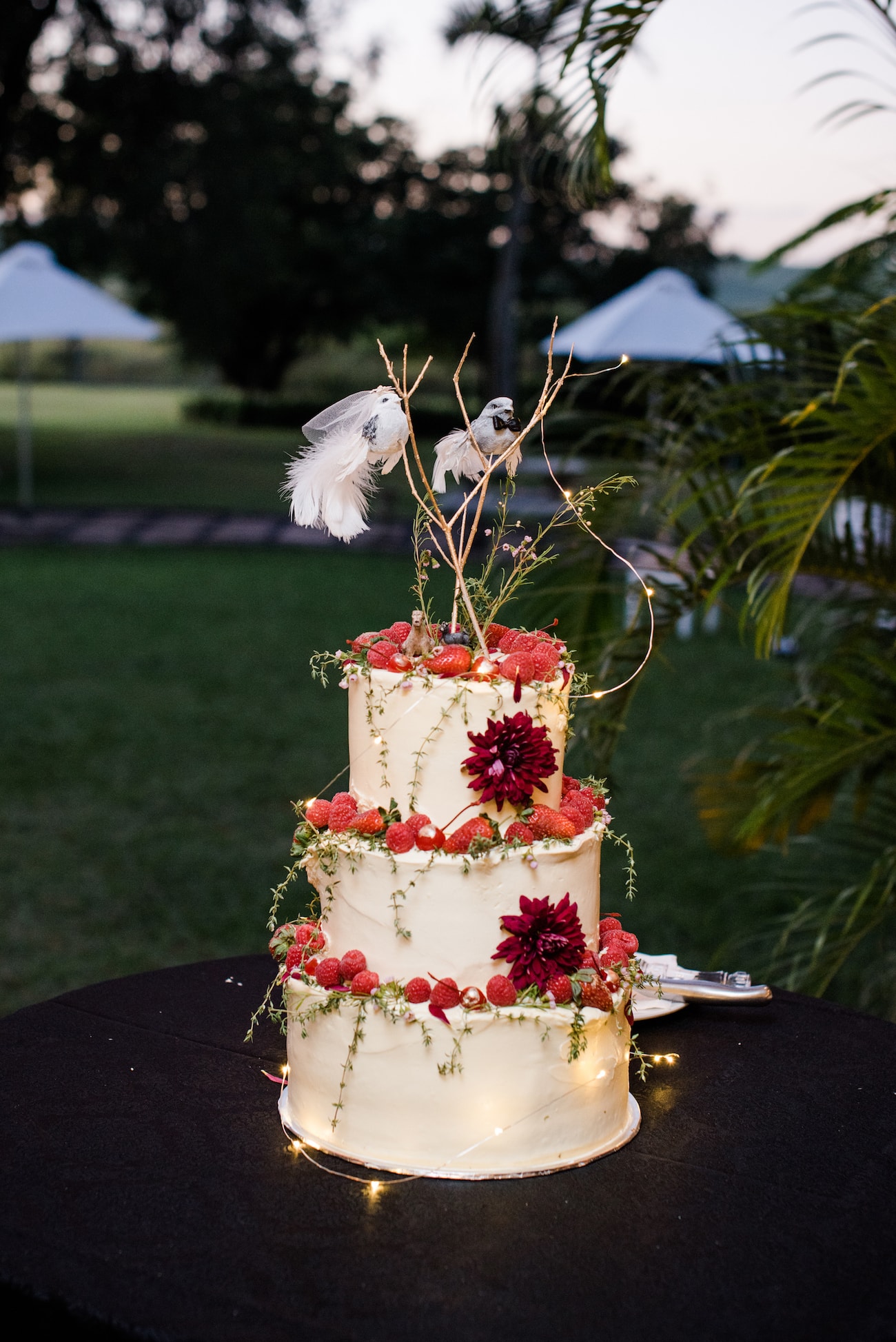 Magical Midsummer Night's Dream Inspired Wedding Cake | Image: Roxanne Davison