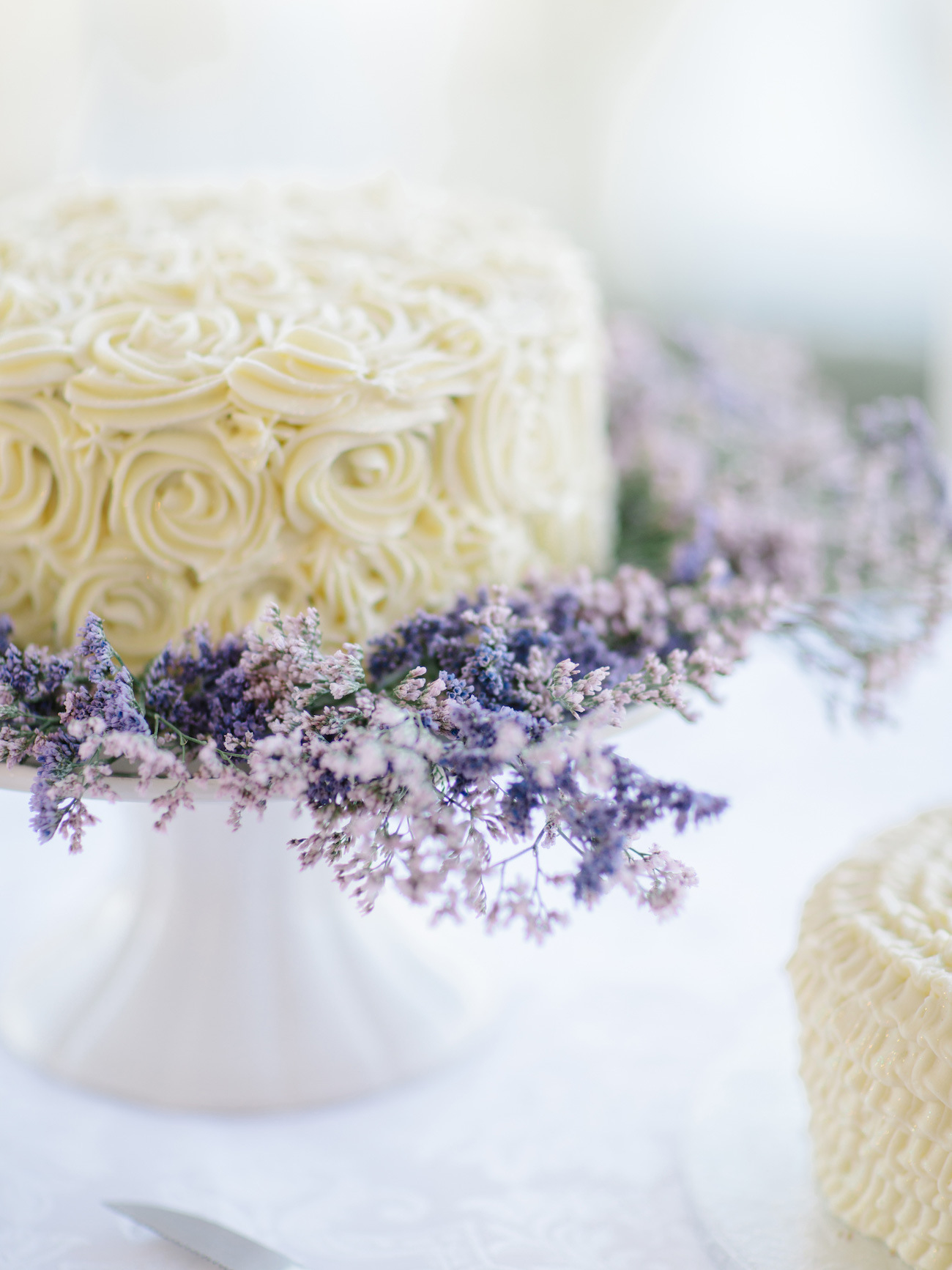 Buttercream Wedding Cake with Heather | Image: Rensche Mari