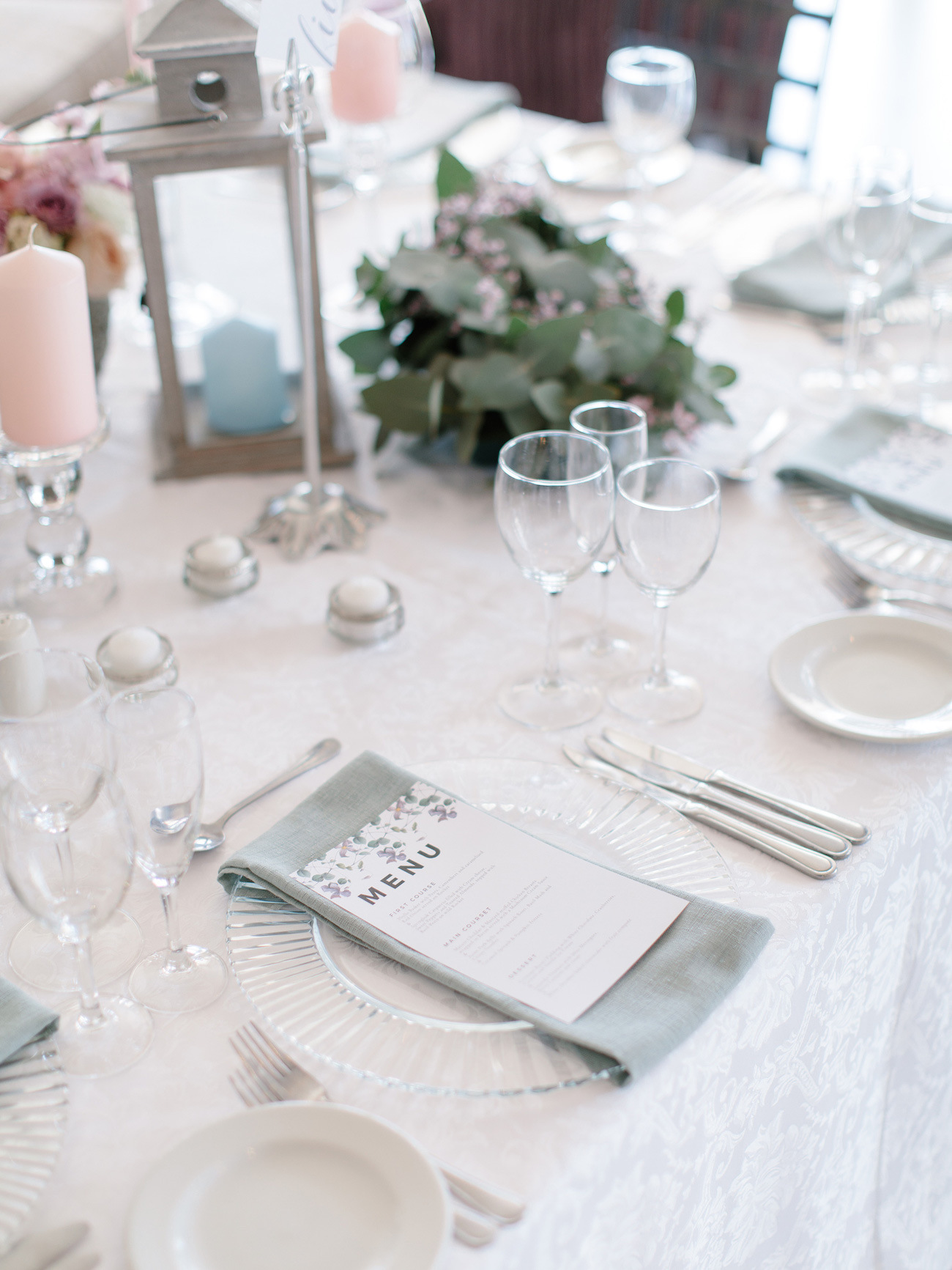 Pastel Table Decor | Image: Rensche Mari